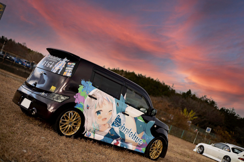 痛車 がうる・ぐら bB VTuber