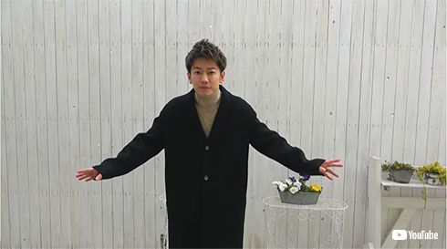 佐藤健 パンツ コート タートルネック