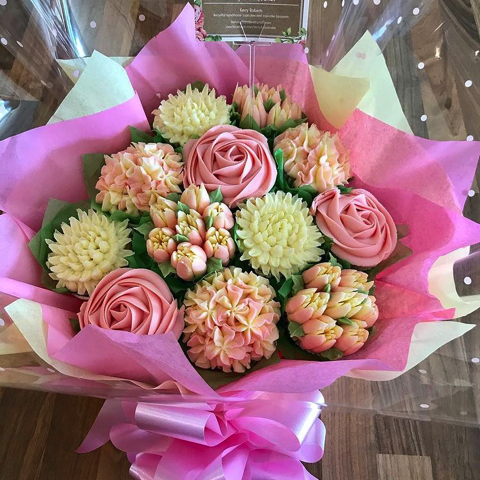 本物の花のようなカップケーキ