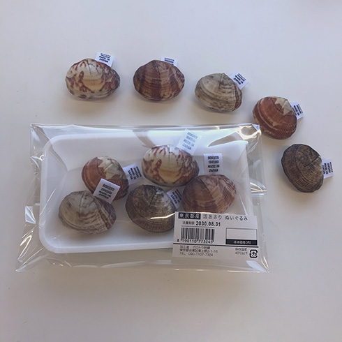 「神の創造物は著作権フリー」　アサリをパッキングしたぬいぐるみがかわいい