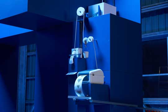 ブラザー工業 からくり 装置 製品 組み合わせ ピタゴラ 巨大 仕掛け 動画