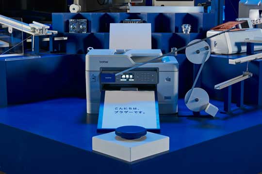 ブラザー工業 からくり 装置 製品 組み合わせ ピタゴラ 巨大 仕掛け 動画