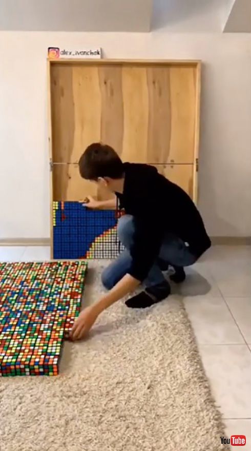 使ったルービックキューブは400個！　モザイクアートみたいなモナリザがすごい