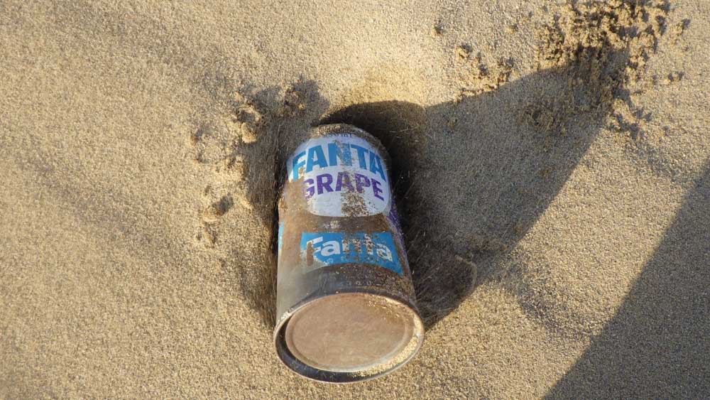 鳥取砂丘から古い「ファンタグレープ」の空き缶が出土 → 情報を募った結果とても貴重なものと判明　ファンタ公式も反応