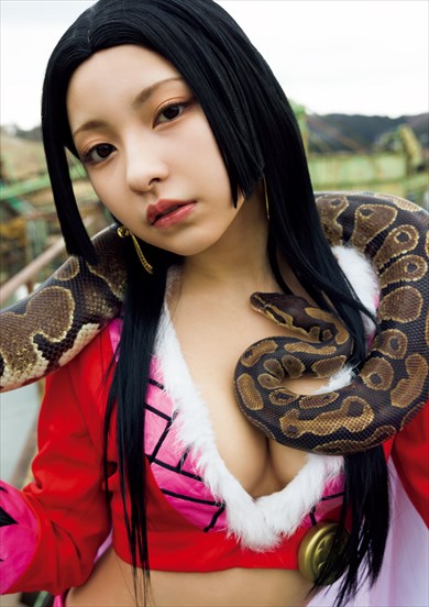 みちょぱ 鷲見玲奈 えなこ 川津明日香 十味 ONE PIECE ワンピース 週プレ コスプレ