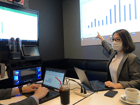 カラオケルームのテレワークBGMランキング　「暖炉」「雨の音」など自然音が首位に