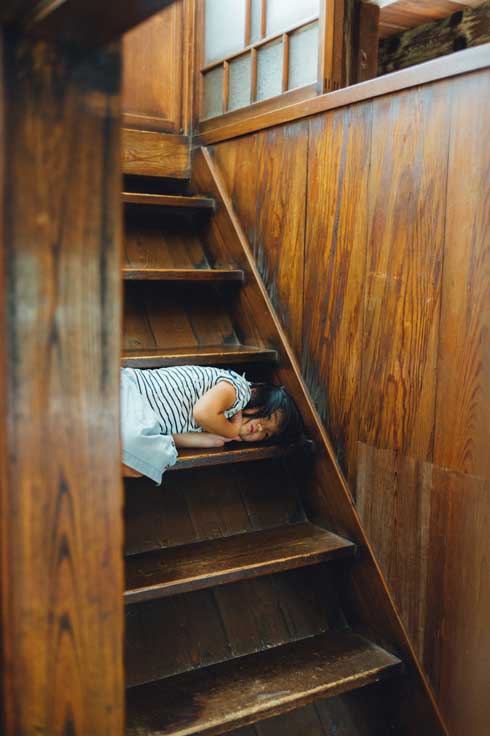 子供だから出来ること 家族 信州 田舎 古民家 写真