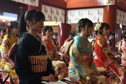 AKB48 成人式 浅井七海 倉野尾成美 坂口渚沙 福岡聖菜 横山結衣