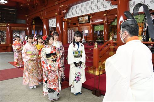 AKB48 成人式 浅井七海 倉野尾成美 坂口渚沙 福岡聖菜 横山結衣