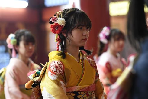 AKB48 成人式 浅井七海 倉野尾成美 坂口渚沙 福岡聖菜 横山結衣