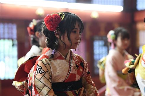 AKB48 成人式 浅井七海 倉野尾成美 坂口渚沙 福岡聖菜 横山結衣