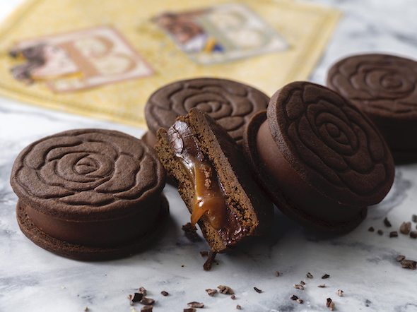 ディズニーサダハルアオキコラボ