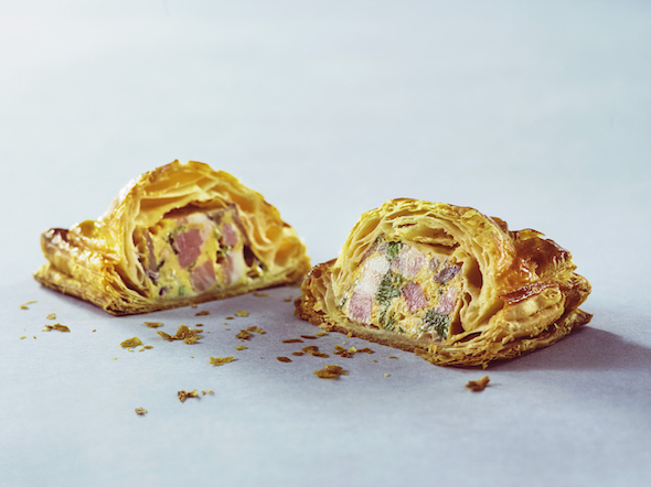 ディズニーサダハルアオキコラボ