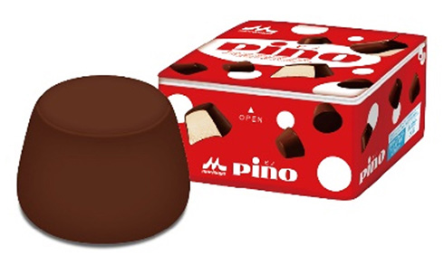 もちっとした触り心地の410倍サイズ「ピノクッション」がゲーム用景品に登場！　パッケージを再現したA4サイズの「ピノエコバッグ」も