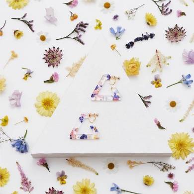 TRIANGLE HOOP PIERCINGS 4000円、TRIANGLE HOOP EARRINGS 4000円