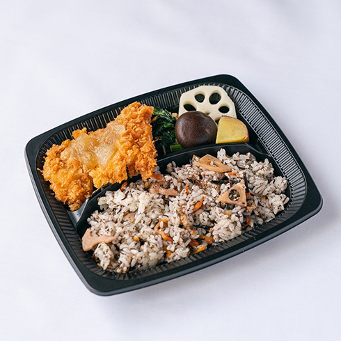 オフィスの自販機で買える冷凍食品　ニチレイとNTT西日本が「cooliya」テスト販売開始