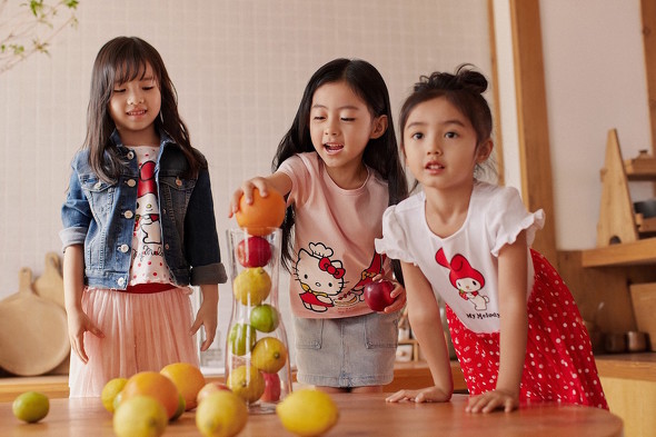 HELLO KITTY AND FRIENDS x H&M