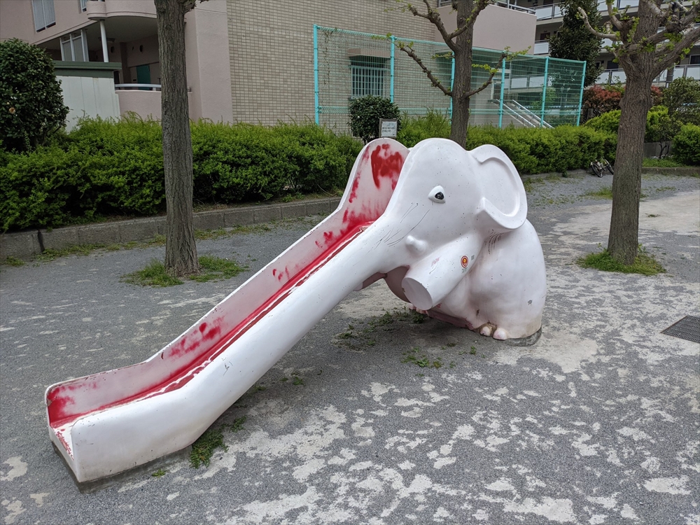 怖い……」「寄生獣思い出した」 真っ二つに引き裂かれたように