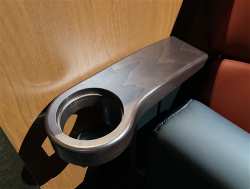 コロナ時代の新たなサービス、イオンシネマのパーテーションつき座席が真に快適だった理由とは