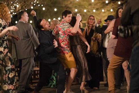 新たなループものの秀作「パーム・スプリングス」レビュー　コロナ禍でこそ史上最大級に胸に響く理由があった