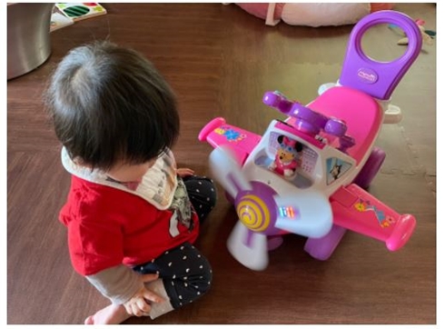 高橋真麻 娘 現在 保育園 つかまり立ち