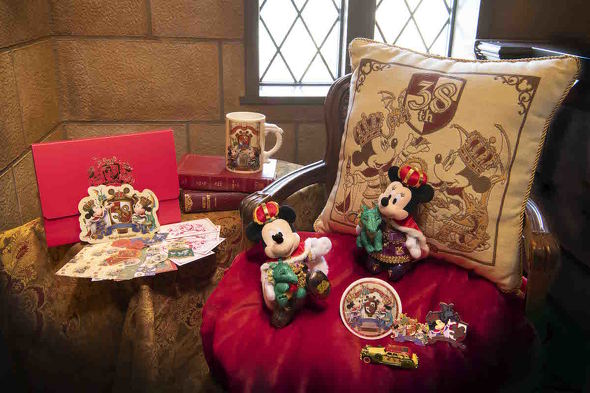 ディズニー38周年ミニーぬいぐるみバッジ　ドラゴン　王国 ディズニー38周年ミニーぬいぐるみバッジ ドラゴン 王国 - メルカリ