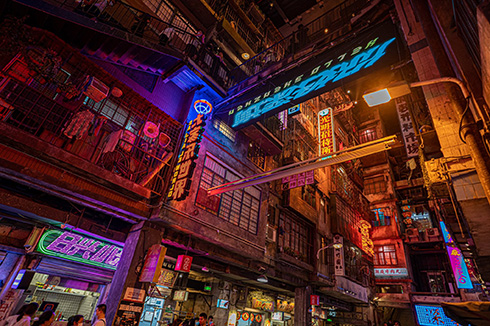 中国の深センにオープンした「深セン超級文和友」　近未来的なのに昔懐かしい雰囲気が魅力的