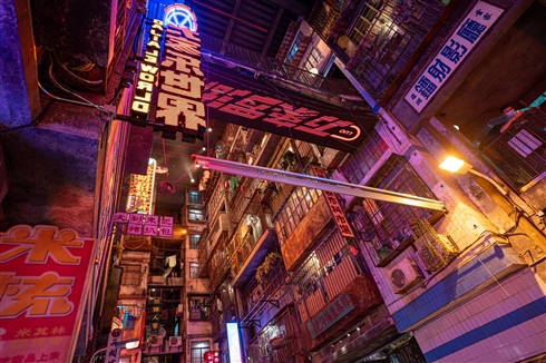 中国の深センにオープンした「深セン超級文和友」　近未来的なのに昔懐かしい雰囲気が魅力的