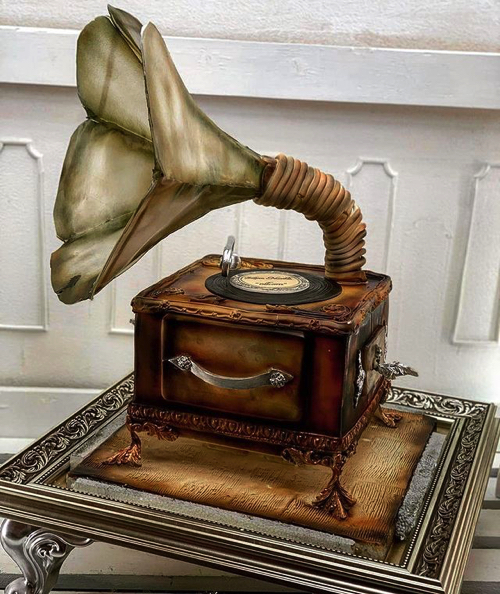 彫刻のようなケーキ