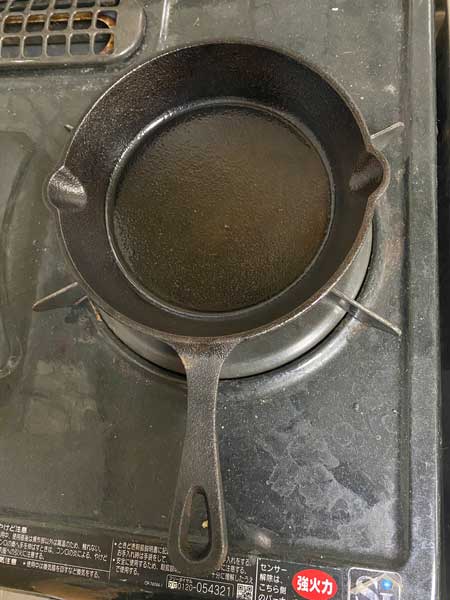 キャンプ場 遺棄 スキレット キレイに サビ取り 方法 不法投棄 反対