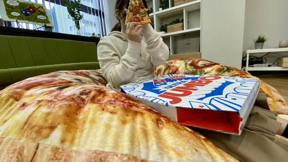 ドミノ・ピザ ザ・ウルトラジャンボ 巨大