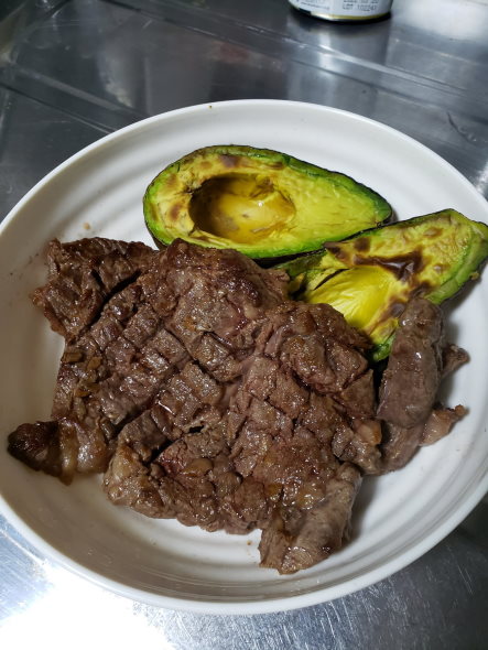 ビーフステーキ 亀 死骸 空目