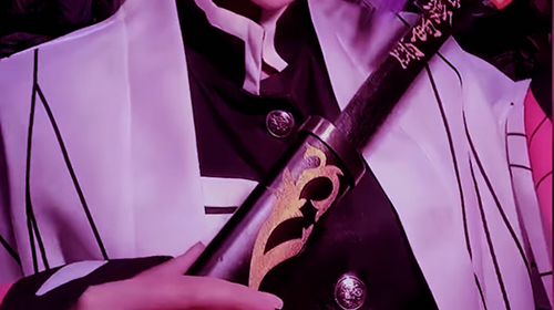 しのぶさん胸元