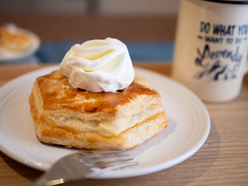 デニッシュに綺麗にアイスをのせたところ