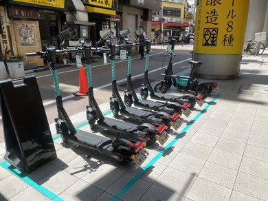 電動キックボード ノーヘルOK