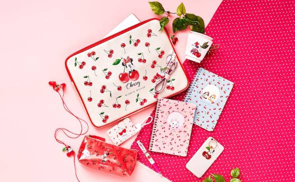 さくらんぼモチーフ ディズニーキャラクターグッズメインイメージ