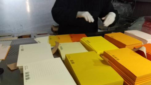 紙の見本帳ノート