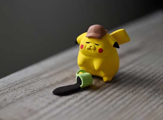 コーヒー 飲みたかった しわしわ ピカチュウ 置物 粘土 造形作家 もんとみ