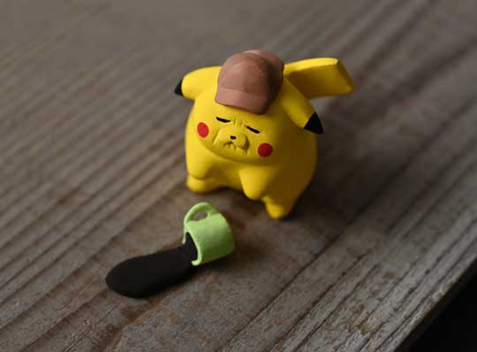 コーヒー 飲みたかった しわしわ ピカチュウ 置物 粘土 造形作家 もんとみ