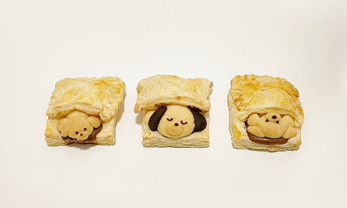 パイ生地のお布団に包まる おいぬクッキー