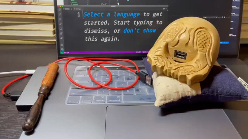 ポクポクたたくだけで般若心経が打てる変態キーボード「USB木魚」誕生　煩悩みたいに（？）ビカビカ光るぞ！