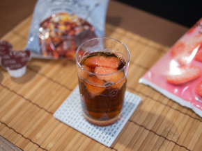 紅茶にスタールビーグレープフルーツを入れたところ