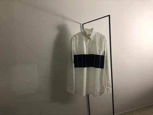 air hanger 宙に浮いて見える 透明 ハンガー モスマイト 反射防止