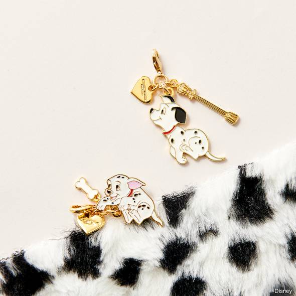 ファスナーチャーム（各3850円）