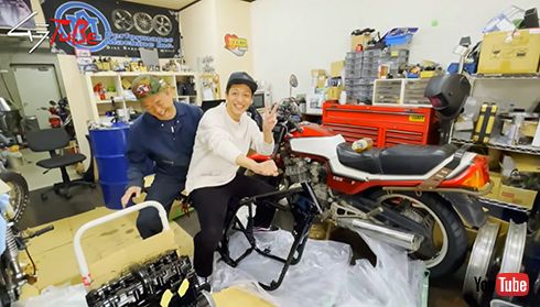 キタキタキタ」「すげー！」 とろサーモン村田、カワサキの名車