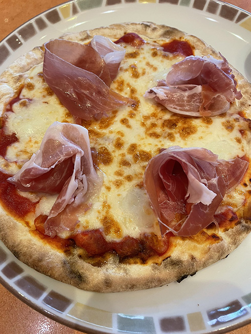 手ごろに本格イタリアンを味わえる！　イタリア人直伝「サイゼリヤの美味しい食べ方」がこだわり満載で試してみたくなる