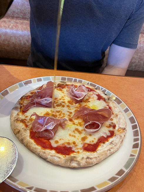 手ごろに本格イタリアンを味わえる！　イタリア人直伝「サイゼリヤの美味しい食べ方」がこだわり満載で試してみたくなる