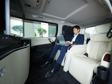 Web会議 車内 テレワーク