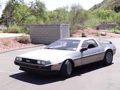 80年代を代表する伝説のスーパーカー「デロリアン」にV6ツイン