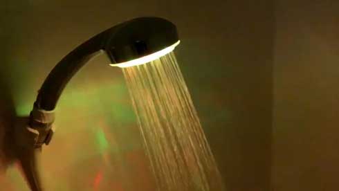 シャワーヘッド ドンキ 一番安い 光る レインボー アゲアゲ